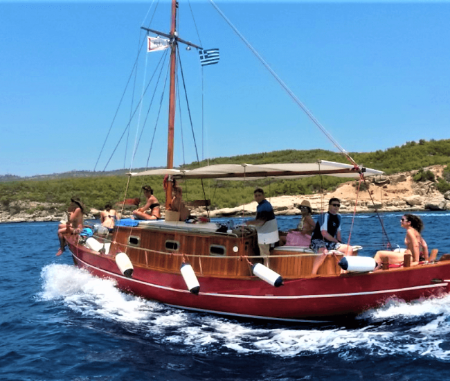 Doryssa Spetses rent a boat Cruising